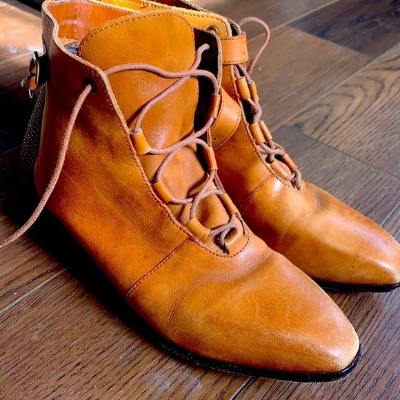 FanFares Shoes Vintage 8s Beautiful Brazilian Fanfares Leather Sole